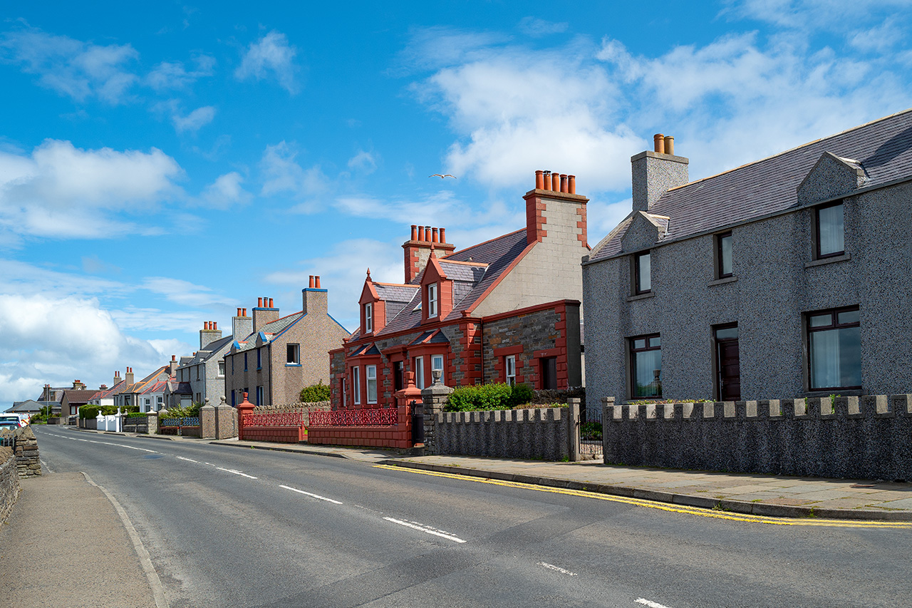 Photo of a row of houese in Kirkwall, Orkney